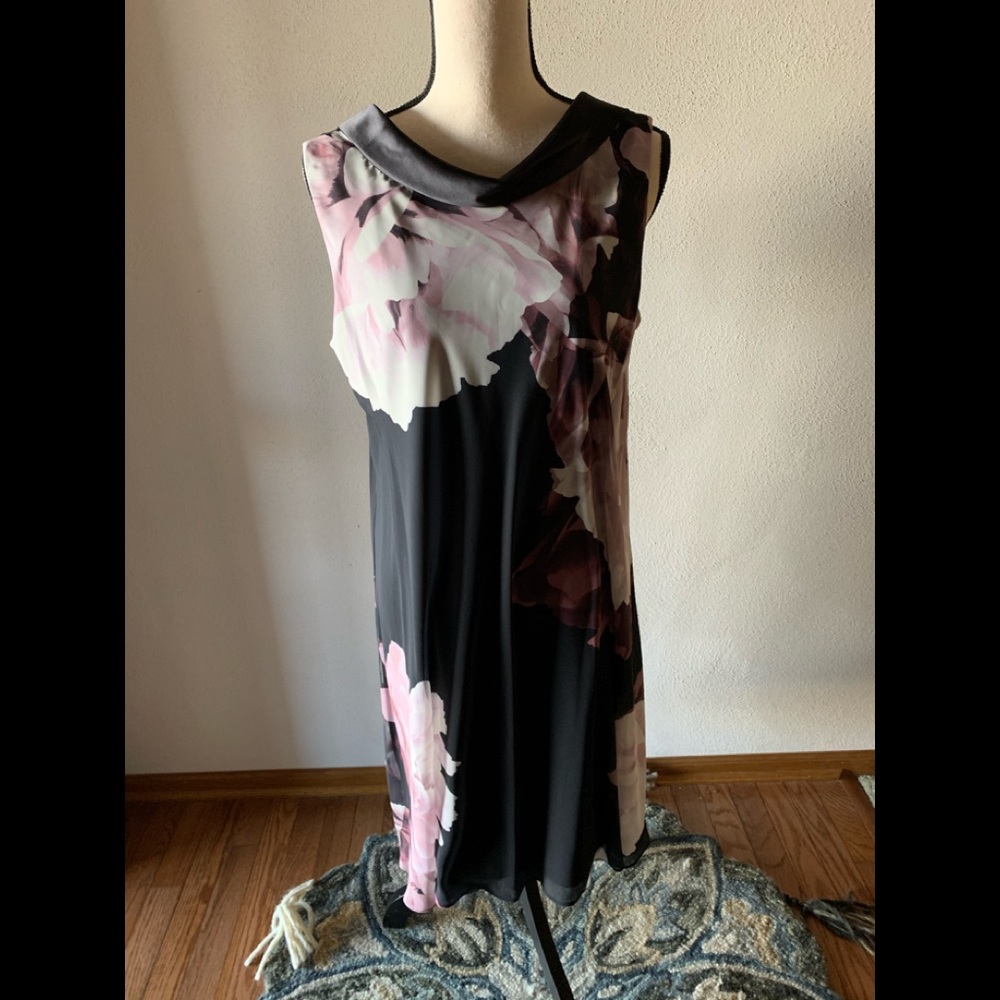 Beautiful sleeveless cowl neck SLNY dress